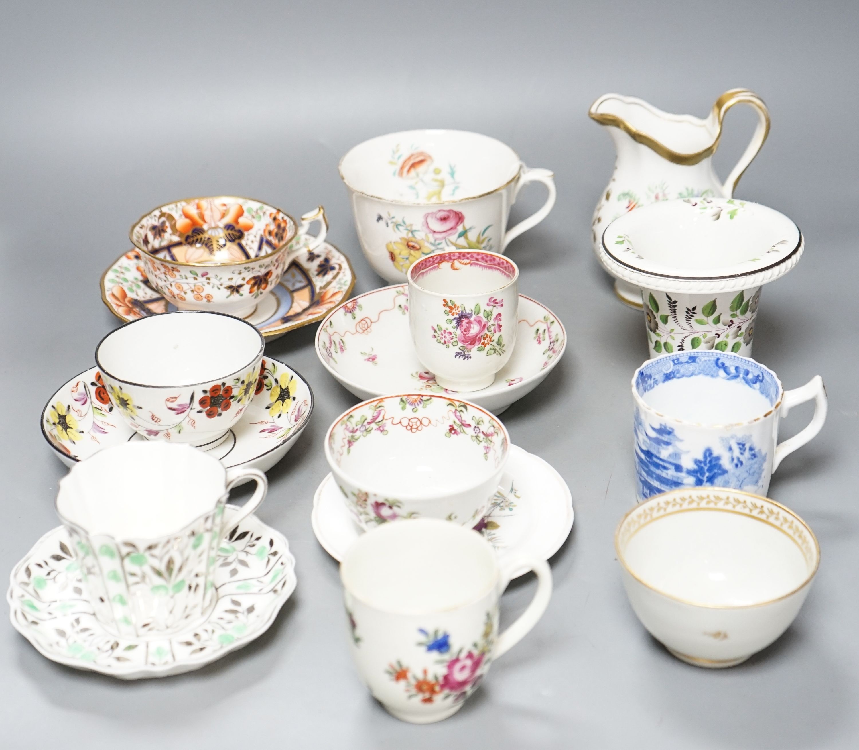 A group of 18th/19th century English porcelain tea wares and a Davenport pottery vase